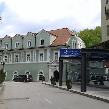 Апартаменты Park 16 Рогашка Слатина